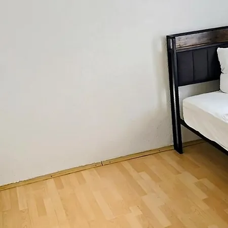 Haus Mit 7 Schlafzimmern Naehe Pforzheim Сasa de vacaciones *